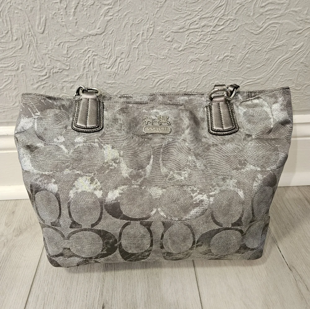 Purse - Picture 4 of 8